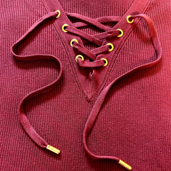 MICHAEL KORS Lace Front  Pull Over with Gold Tone Grommets NWOT Size M - Picture 3 of 8